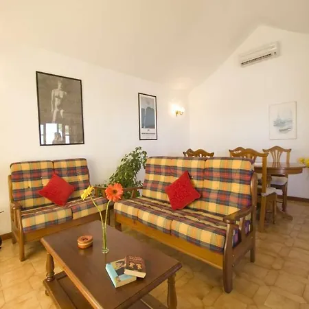Villa Puerto Del Carmen Sleeps 6 Pool Wifi T691346 *